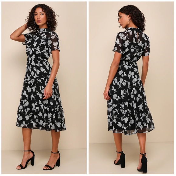 Lulus Dresses & Skirts - Lulus Floral Dressed Up Black Floral Print Midi Dress